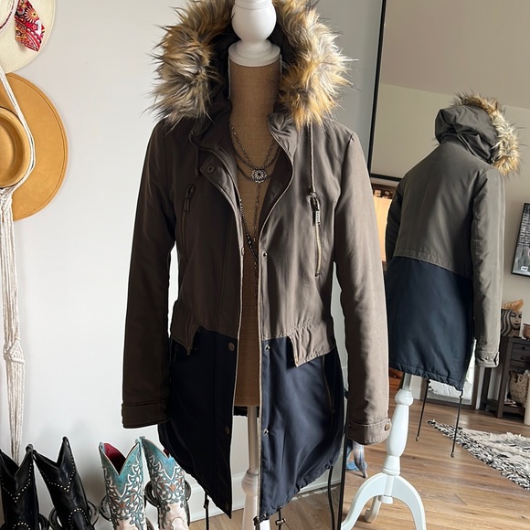 DKNY coat - Picture 1 of 9